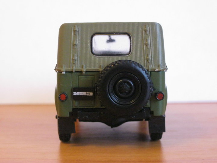 uaz469_f 004.jpg