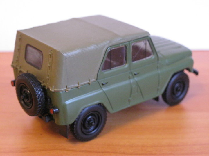 uaz469_f 005.jpg