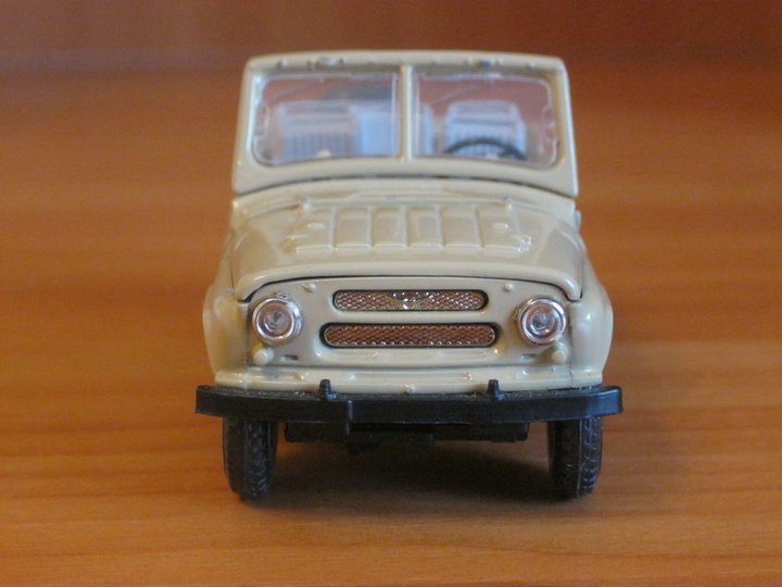 uaz469_f 005.jpg