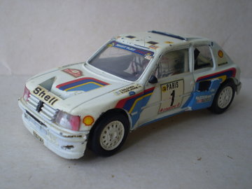 Peugeot 205  turbo16-1.jpg