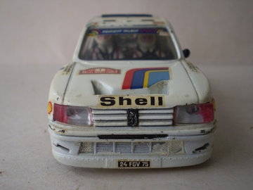 Peugeot 205 turbo16-2.jpg