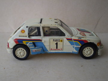 Peugeot 205 turbo16-3.jpg