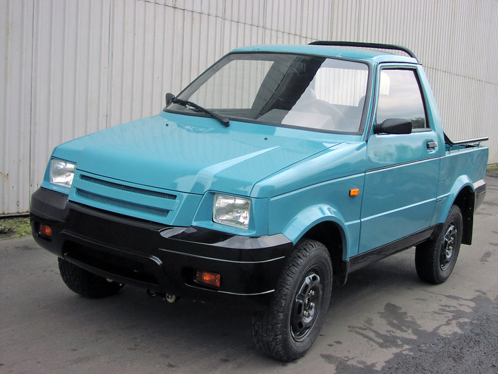 LUAZ1301pickup_2002year_2.jpg