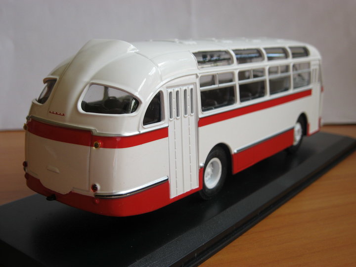 ЛАЗ-695Е (LAZ-695E).<br />Виробник - Classiсbus, Росія.<br />Масштаб - 1:43.