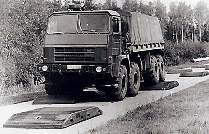 KRAZ4E6316_03.jpg