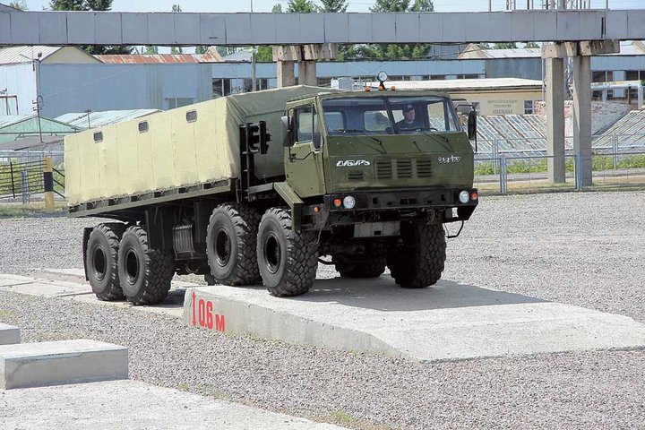 kraz7E6316_02.jpg