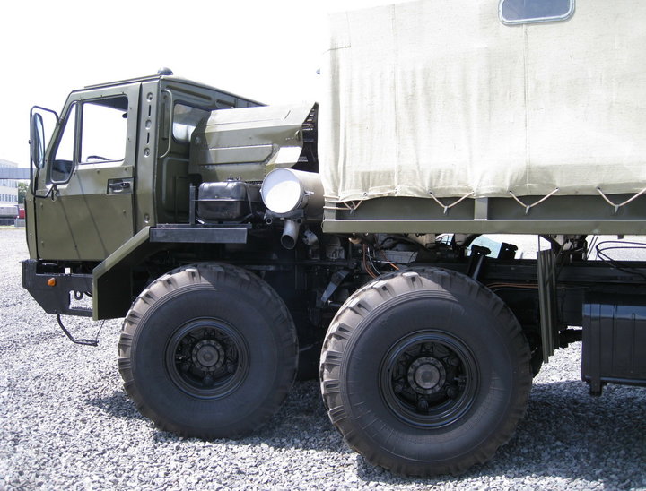 kraz7E6316_06.JPG