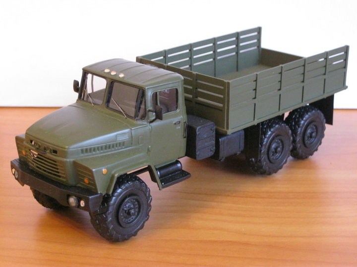 КрАЗ-260. <br />Виробник  - Кіммерія, Херсон. <br />Масштаб - 1:43.