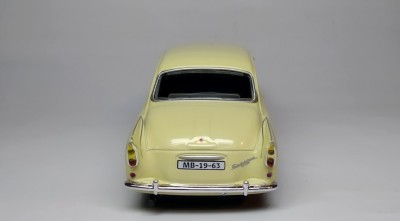 Škoda Octavia 1963 (5).jpg