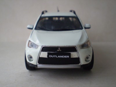 Mitsubishi Outlander 2009-3.jpg