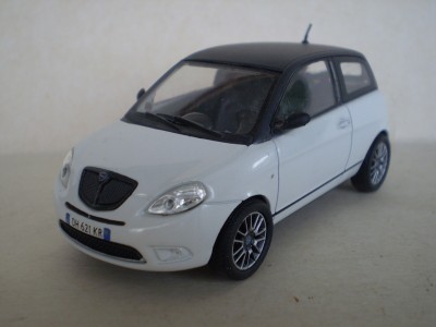 Lancia Ypsilon3.jpg