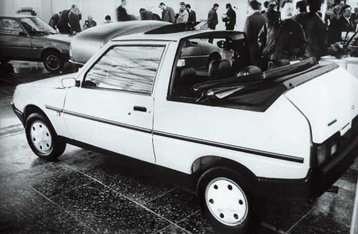 ZAZ110260cabrio_1.jpg