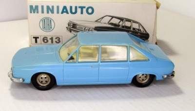 tatra_613_niniauto_chekhoslovakija_praga_plastik_1_43_v_korobke_tatra_613_miniavto_sdelano_v_1970kh (1).jpg