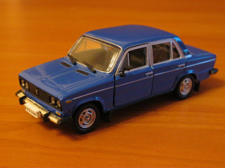 LADA 2106 (ВАЗ-2106).<br />В-во: Bauer International, Китай (Autobahn). <br />Масштаб: 1:43.