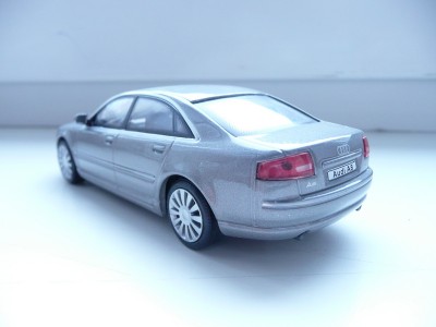 AUDI A8-3.jpg