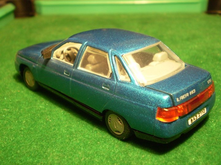 VAZ 2110 zad.jpg