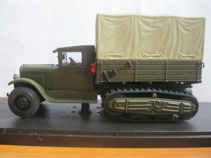 ЗіС-42. <br />Виробник  - Miniclassic, Запоріжжя.<br />Масштаб - 1:43.