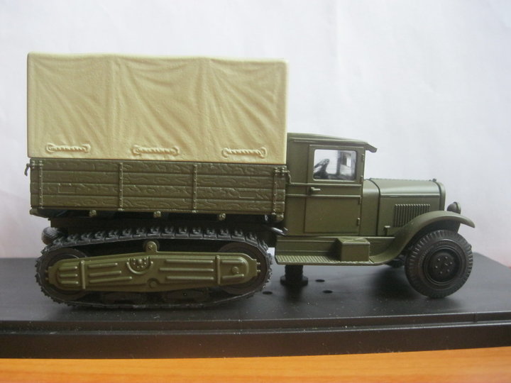 ЗіС-42. <br />Виробник  - Miniclassic, Запоріжжя.<br />Масштаб - 1:43.