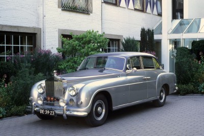 Silver Dawn Saloon by Ghia (chassis LSHD22)...1952.jpg