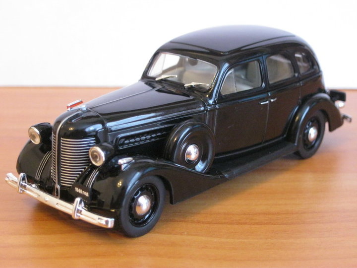 ЗіС-101А.<br />Виробник - РСТ (TM &quot;Наш Автопром&quot;).<br />Масштаб - 1:43.