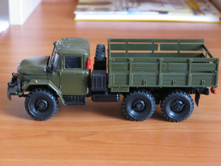 ЗиЛ 131.<br />Виробник - &quot;Элекон&quot;, Казань (Росія).<br />Масштаб - 1/43