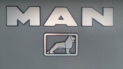 Logo_MAN.jpg