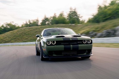 2020-dodge-challenger_100714051_h.jpg