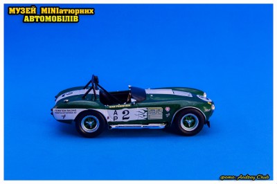 SHELBY COBRA 427 S-C 1964 DeA-7.jpg