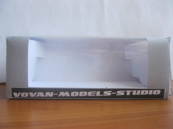 AZLK-2901. <br />Виробник - VOVAN-MODELS-STUDIO, Львів. <br />Масштаб - 1:43.