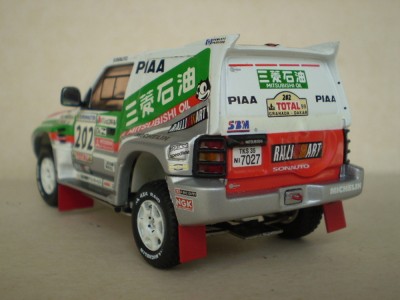 Mitsubishi Pajero 202-99-5.jpg