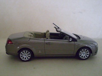 Ford Focus coupe-cabriolet3.jpg