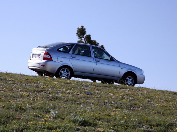 lada_priora_hetchbek_09.jpg