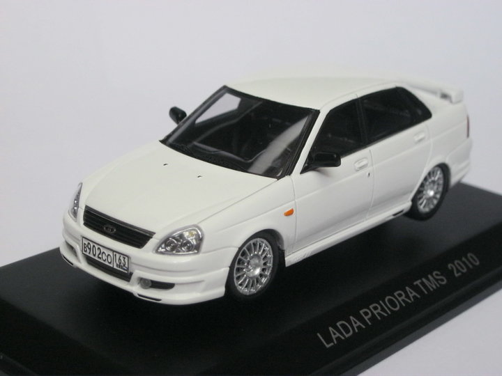 LADA Priora TMS. <br />Виробник - DiP-Models, Китай.<br />Масштаб - 1:43.