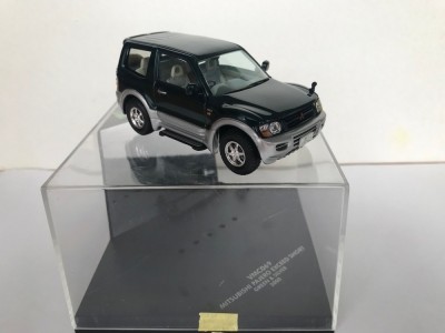 Mitsubishi Pajero Exceed 2000-1.jpg