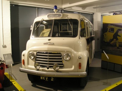 Ambulance_Coventry_Transport_Museum.jpg