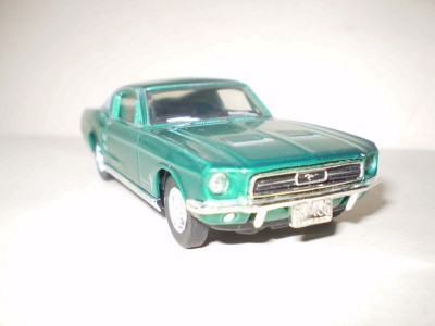 Ford Mustang Dinky3.jpg