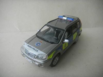 Nissan X-Trail Police7_1.jpg