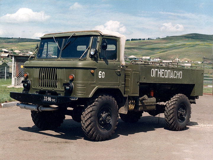 tz-2-66d_na_shassi_gaz_66b_1.jpg