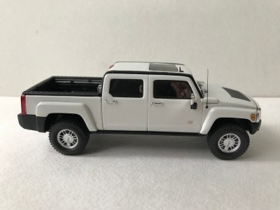 Hummer H3T-3.jpg