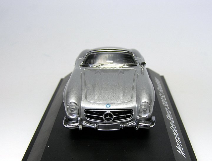 MB 300SL Roadster-3.JPG