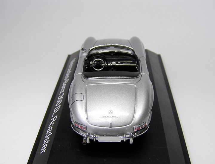 MB 300SL Roadster-4.JPG