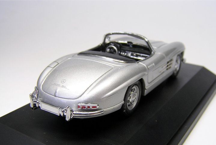 MB 300SL Roadster-6.JPG