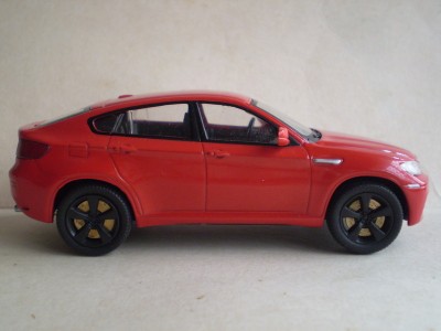 BMW X6M Solido4.jpg