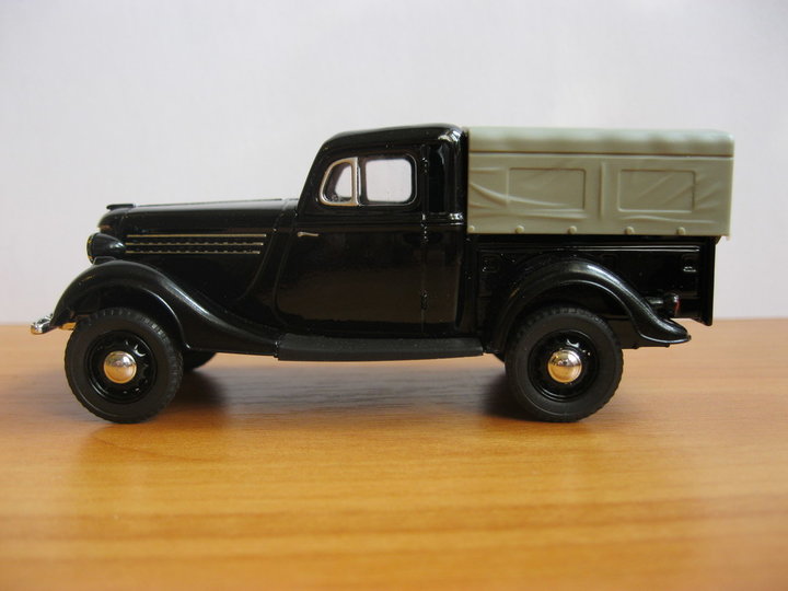 ГАЗ-61-415.<br />Виробник - Hongwell (TM &quot;Наш Автопром&quot;).<br />Масштаб - 1:43.