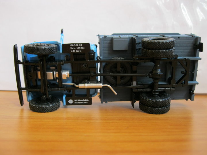 ГАЗ-52-04 (GAZ-52-04). <br />Виробник - DiP-Models, Китай.<br />Масштаб - 1:43.