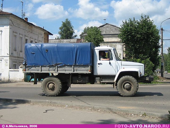 GAZ3308_4.jpg