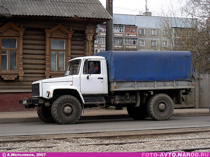 GAZ3308_5.jpg