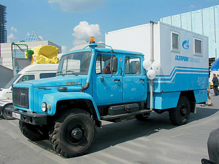 GAZ33251_2.jpg