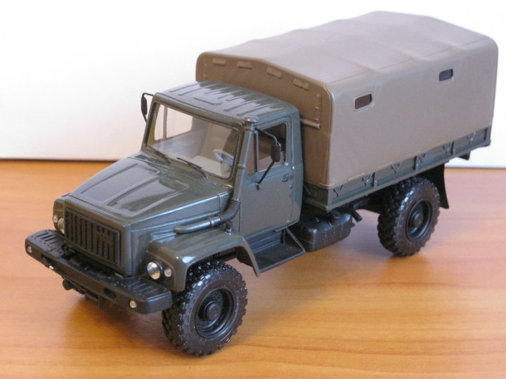 ГАЗ-33081 &quot;Садко&quot;. <br />Виробник - Херсон-Моделс. <br />Масштаб - 1:43.