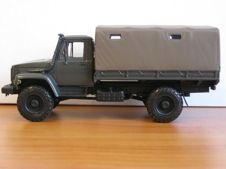 ГАЗ-33081 &quot;Садко&quot;. <br />Виробник - Херсон-Моделс. <br />Масштаб - 1:43.